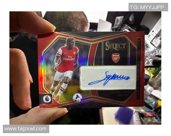 帕尼尼正版球星卡限量版足球收藏卡高品质珍藏价值分析