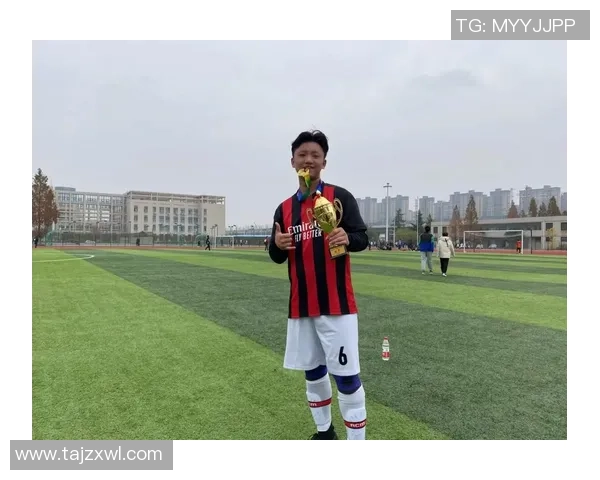 户县第六届足球星火杯精彩开赛 足球激情点燃夏日热情